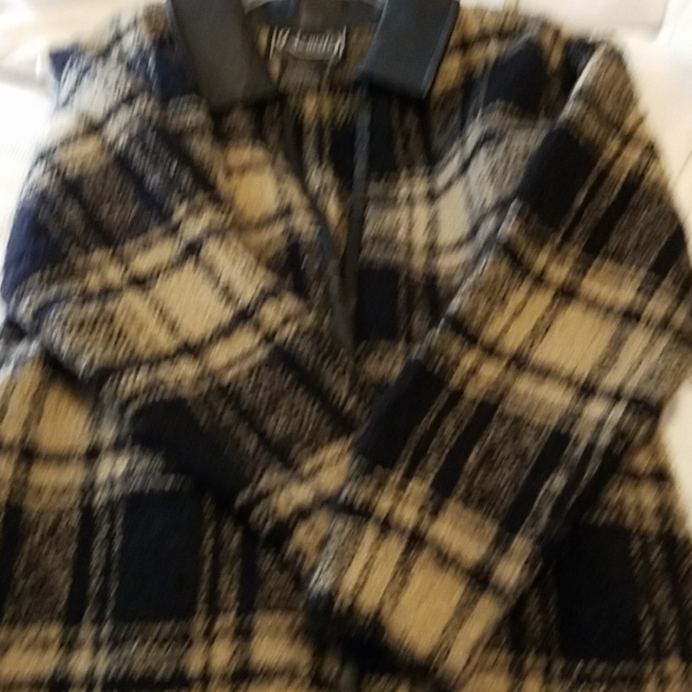 Rochelle khaki and black plaid jacket - Picture 6 of 8